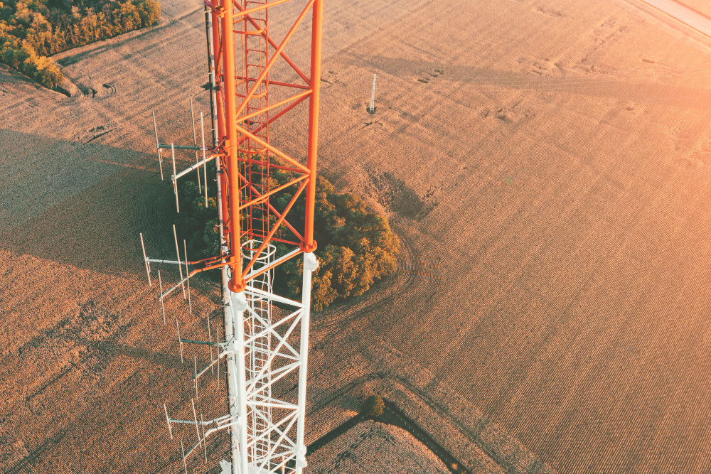 telecommunication-tower-with-antennas-blue-sky-background